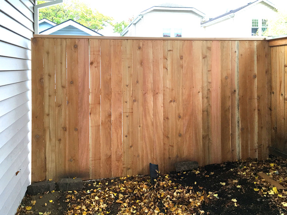 short 6 ft cedar privacy fence #1